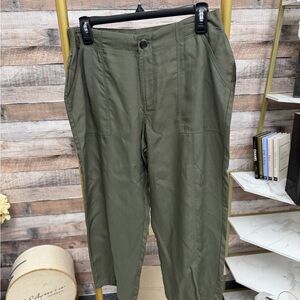 NWT Christopher & Banks Petite Olive Green Capri Pants